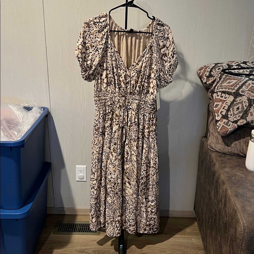 Universal Thread Tan and Black Midi Dress